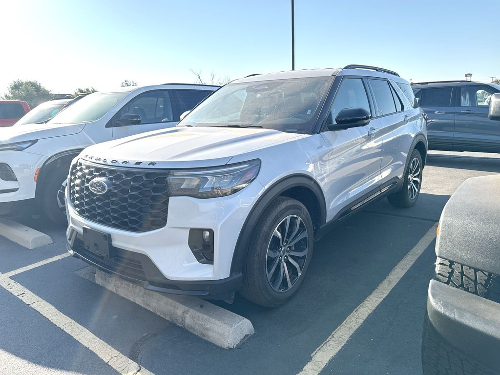 Space White Metallic 2026 Ford Explorer SUV / Crossover All-Wheel Drive Automatic