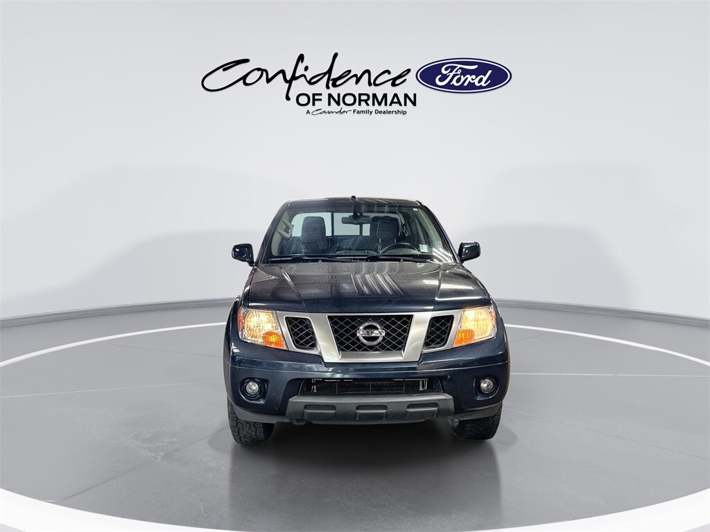 2019 Nissan Frontier PRO-4X photo 2