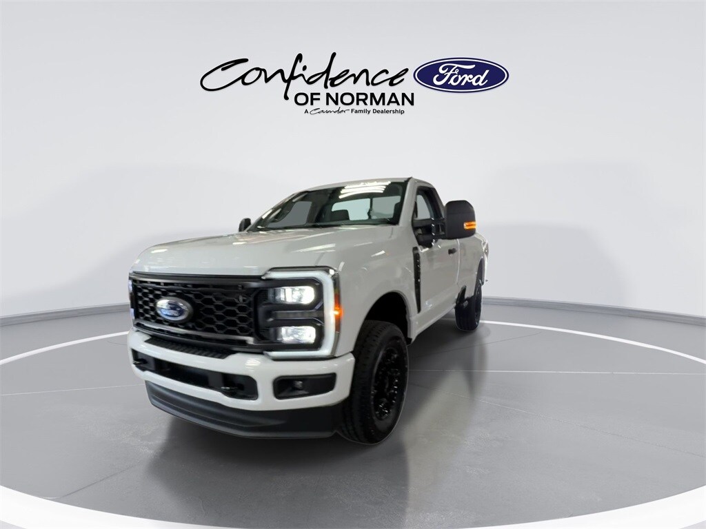 2025 Ford F-350 photo 4