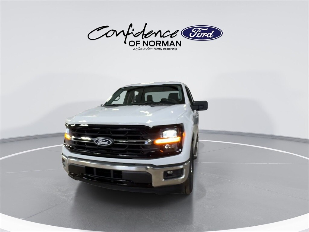 2025 Ford F-150 XLT photo 4