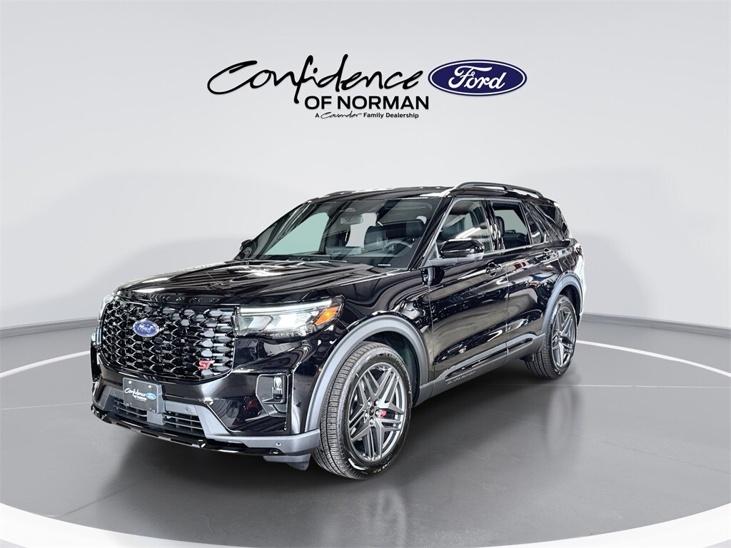 2025 Ford Explorer ST photo 3