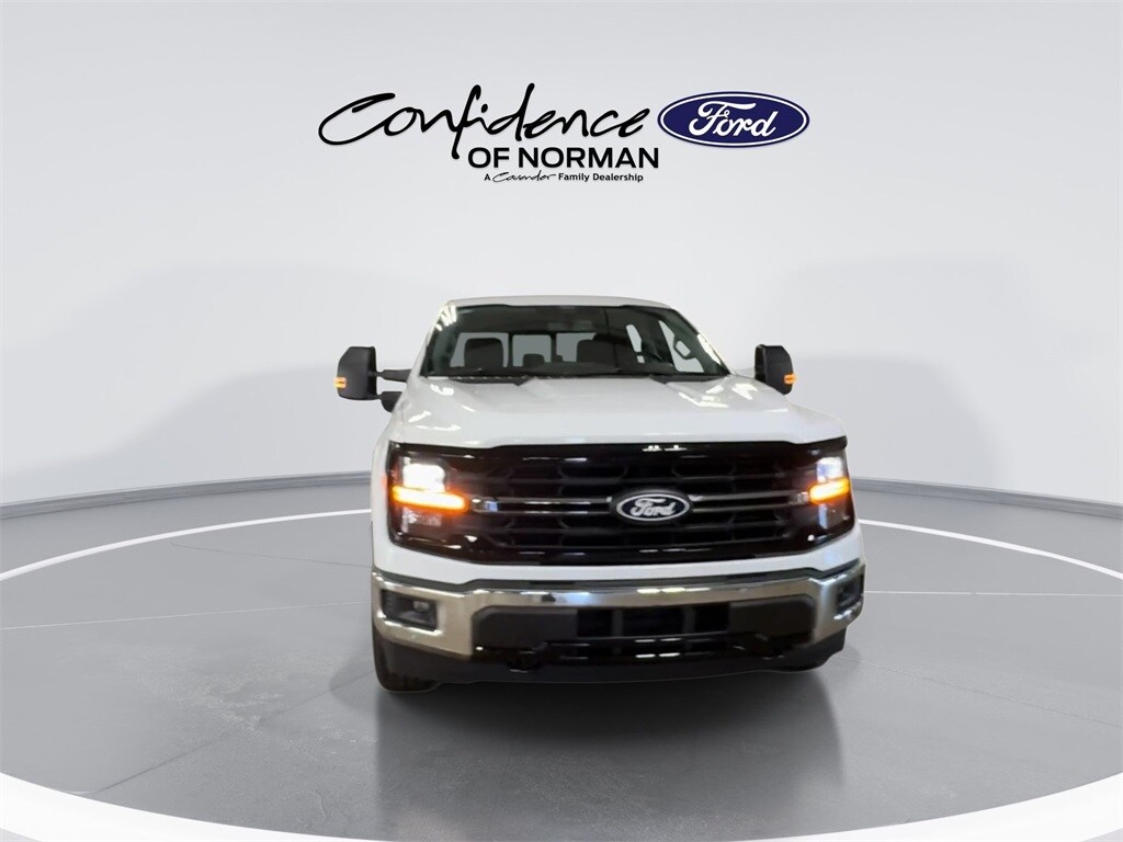 2025 Ford F-150 XLT photo 3