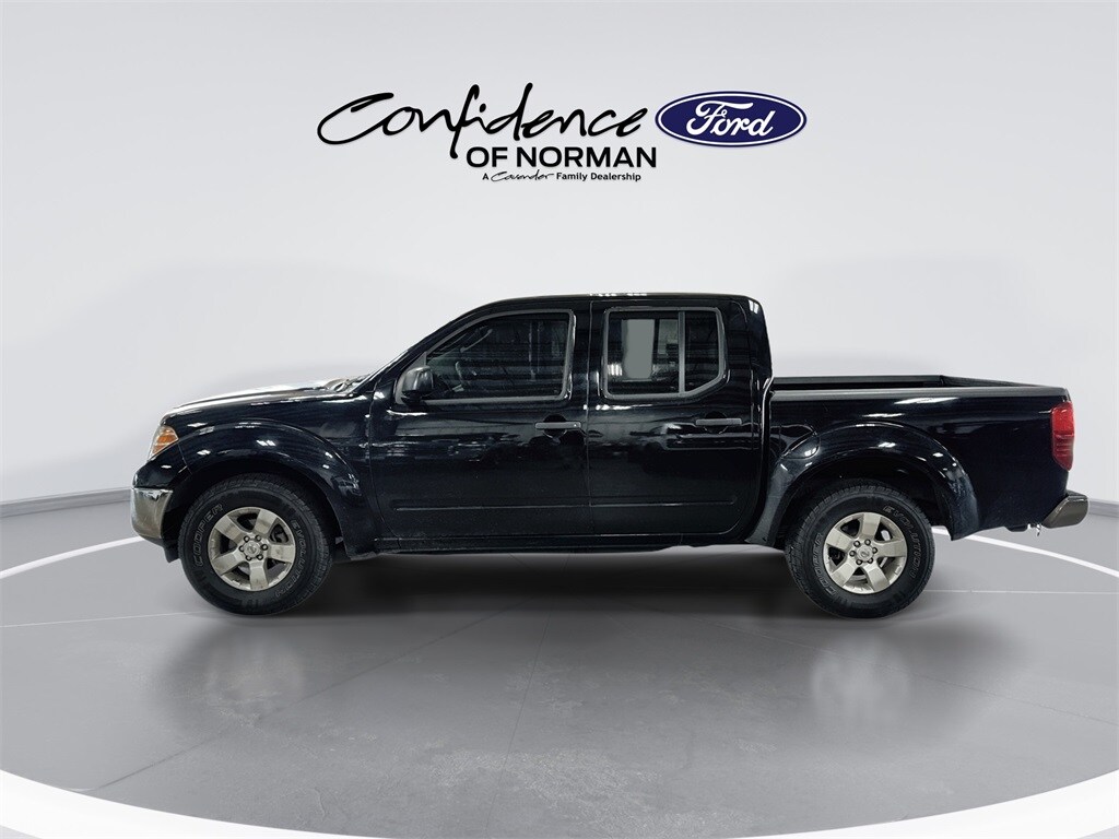 2011 Nissan Frontier SV photo 4