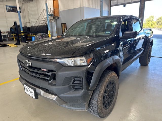 2023 Chevrolet Colorado Trail Boss photo 2