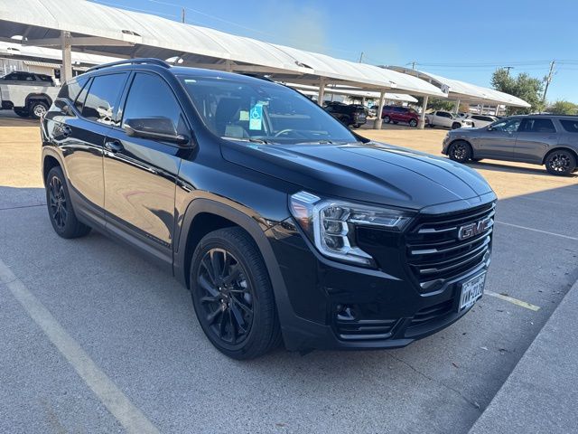 2024 Gmc Terrain SLT photo 2