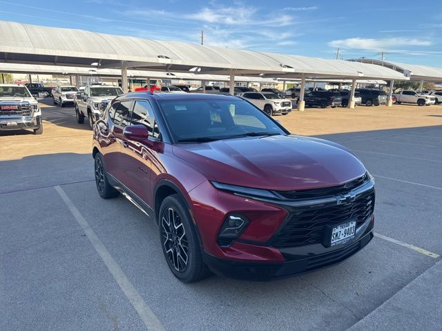 2023 Chevrolet Blazer RS photo 2