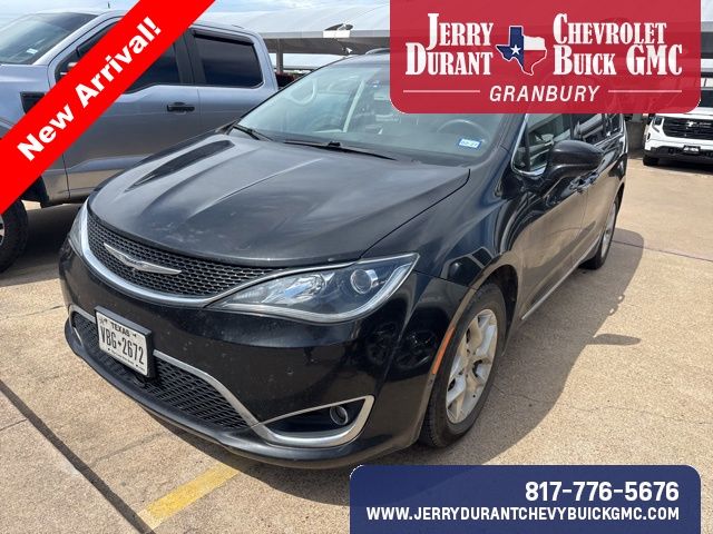 2018 Chrysler Pacifica Touring L Plus's photo