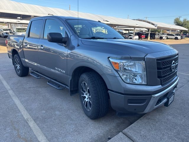2021 Nissan Titan SV photo 2