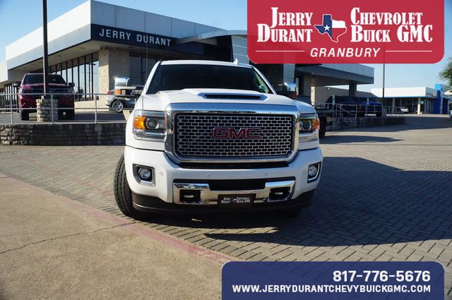 2017 Gmc Sierra 2500 HD Denali photo 2
