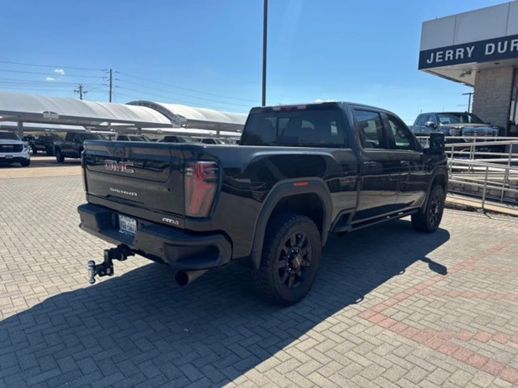 Used 2024 GMC Sierra 2500HD AT4 Truck