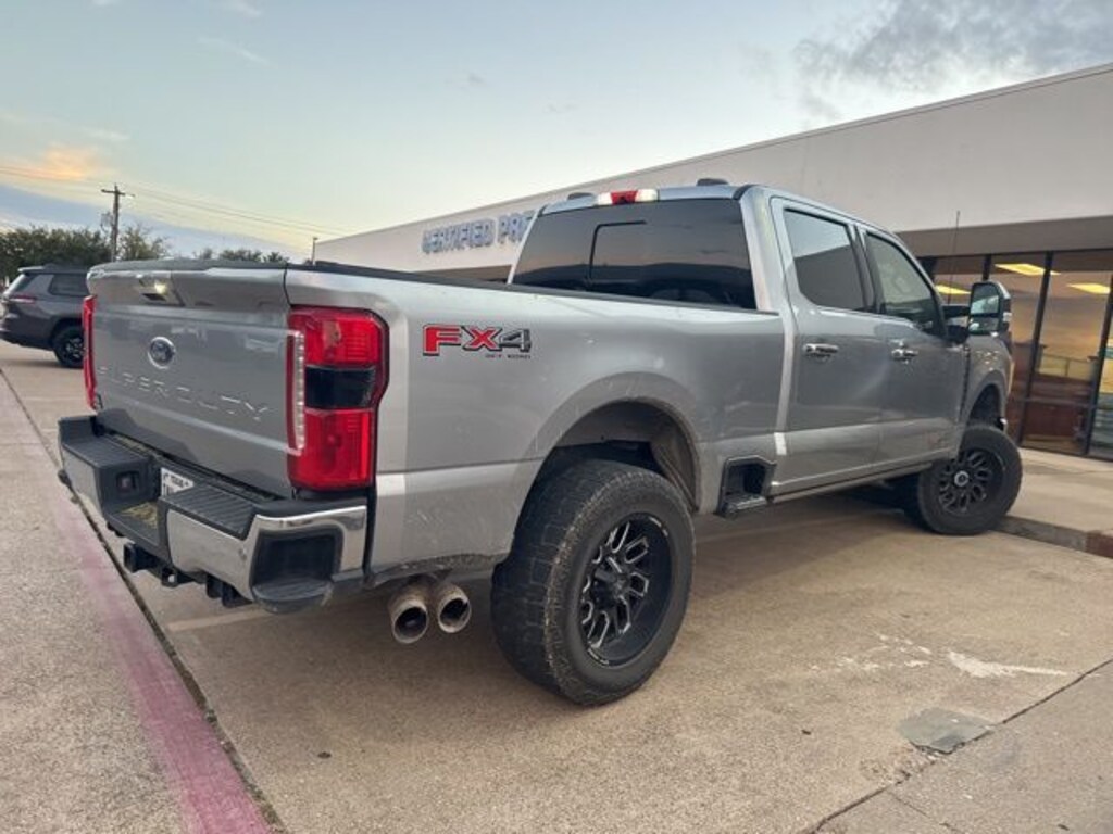 Used 2023 Ford F-250SD Lariat Truck
