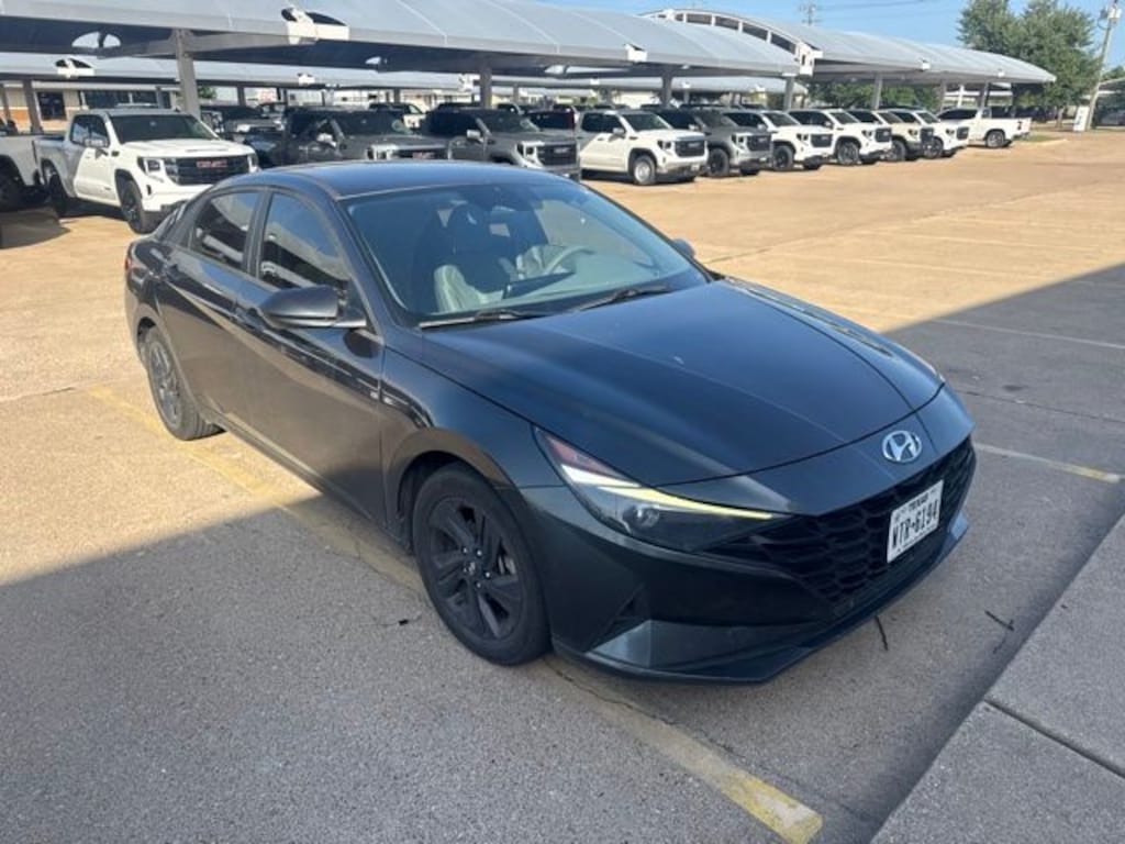 Used 2023 Hyundai Elantra SEL Sedan