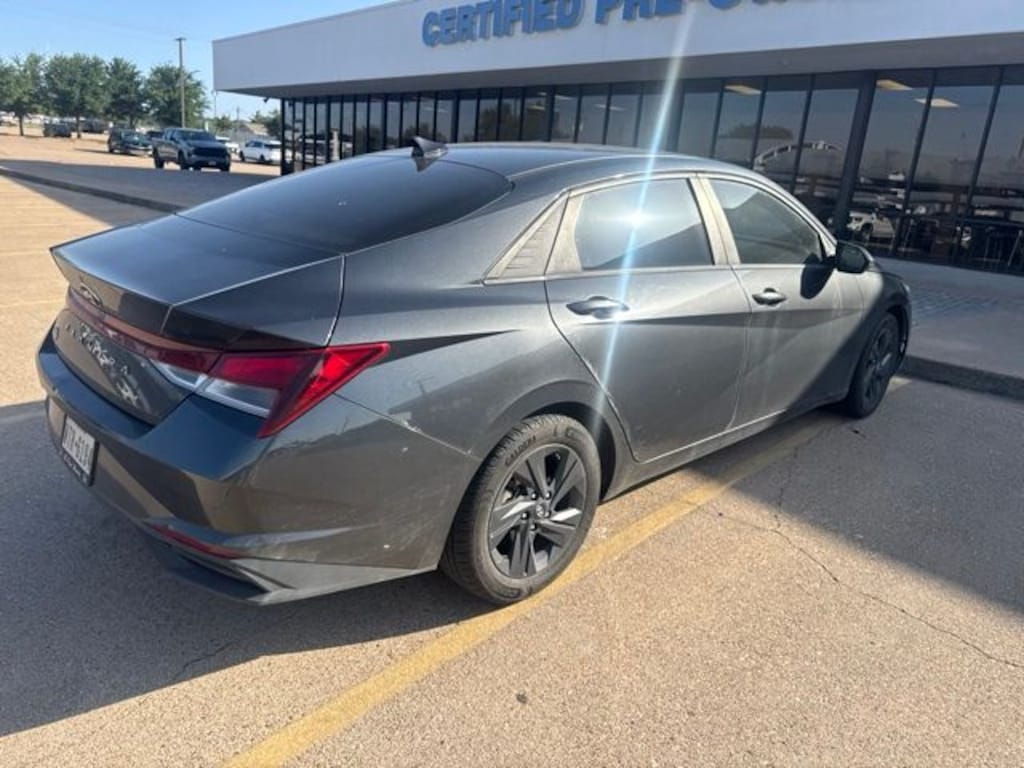 Used 2023 Hyundai Elantra SEL Sedan