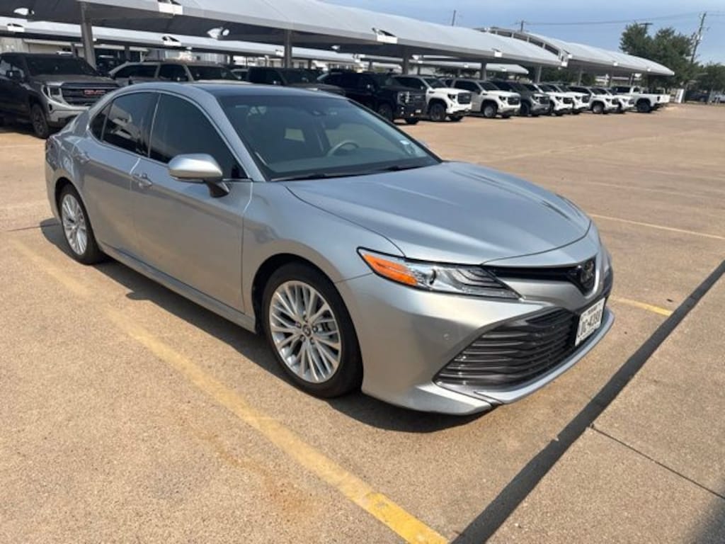 Used 2018 Toyota Camry XLE Sedan