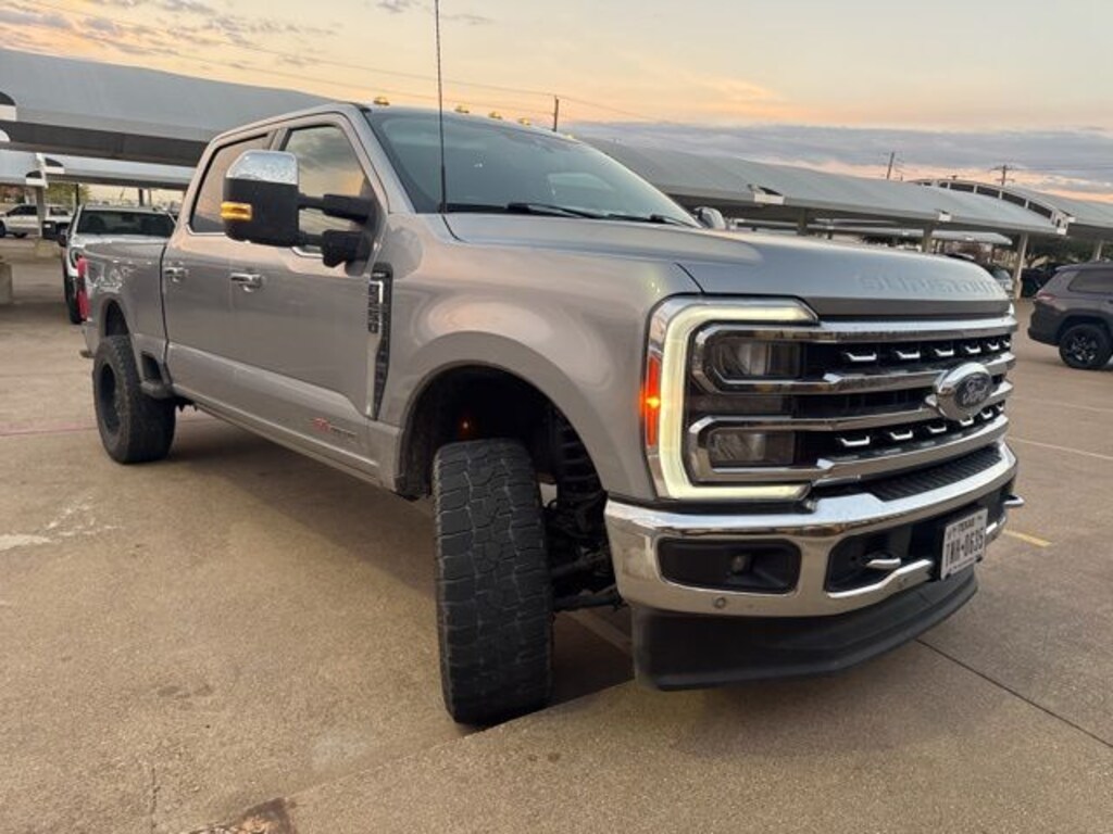 Used 2023 Ford F-250SD Lariat Truck