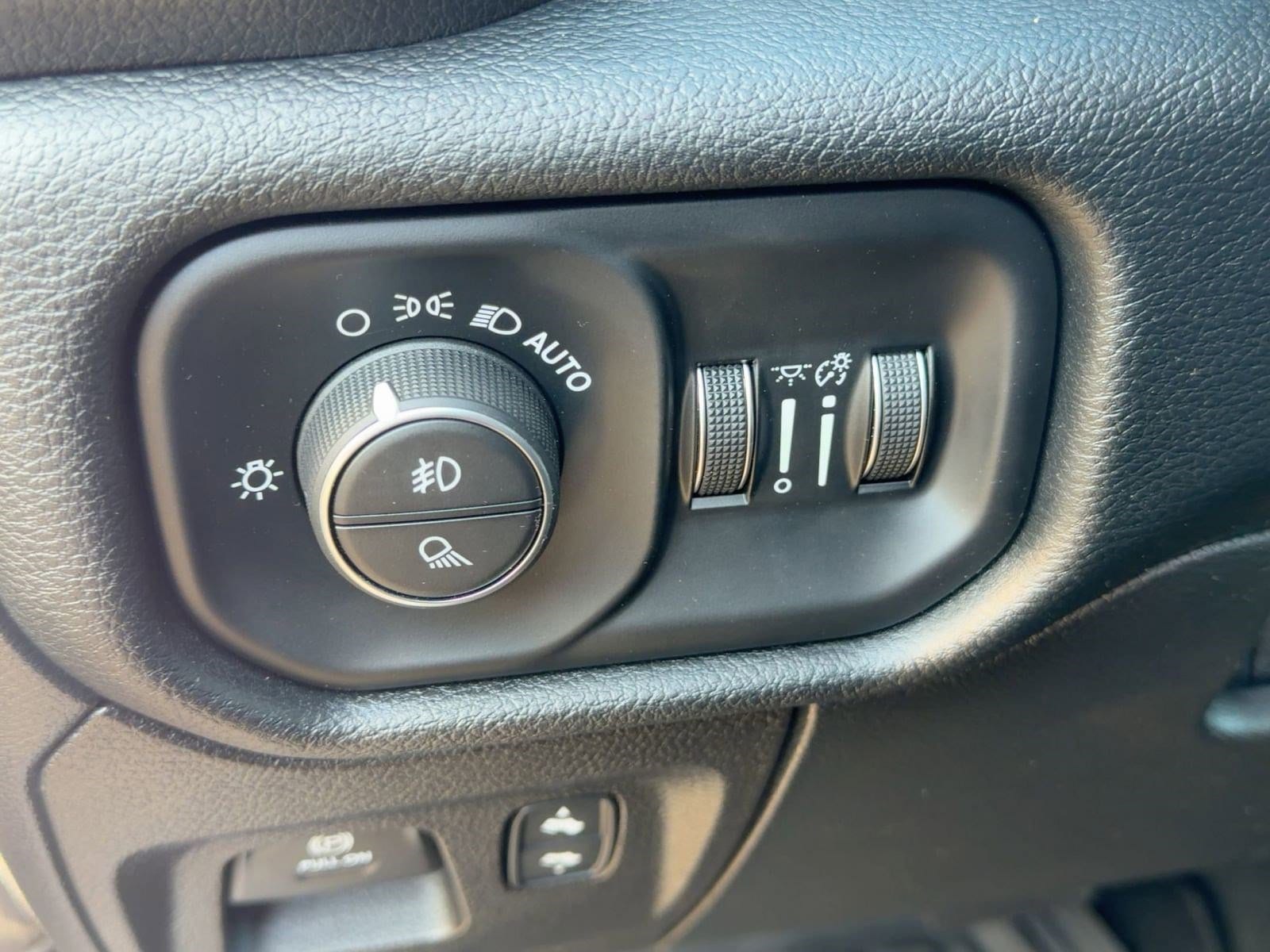 2021 RAM Ram 1500 Pickup Laramie - Photo 17
