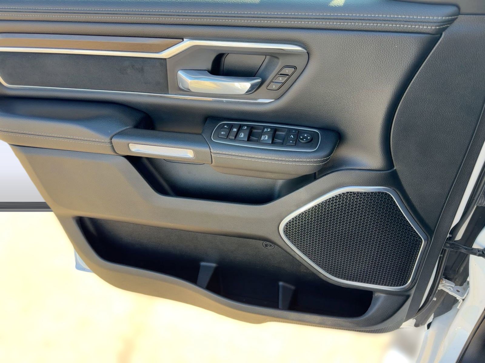 2021 RAM Ram 1500 Pickup Laramie - Photo 11