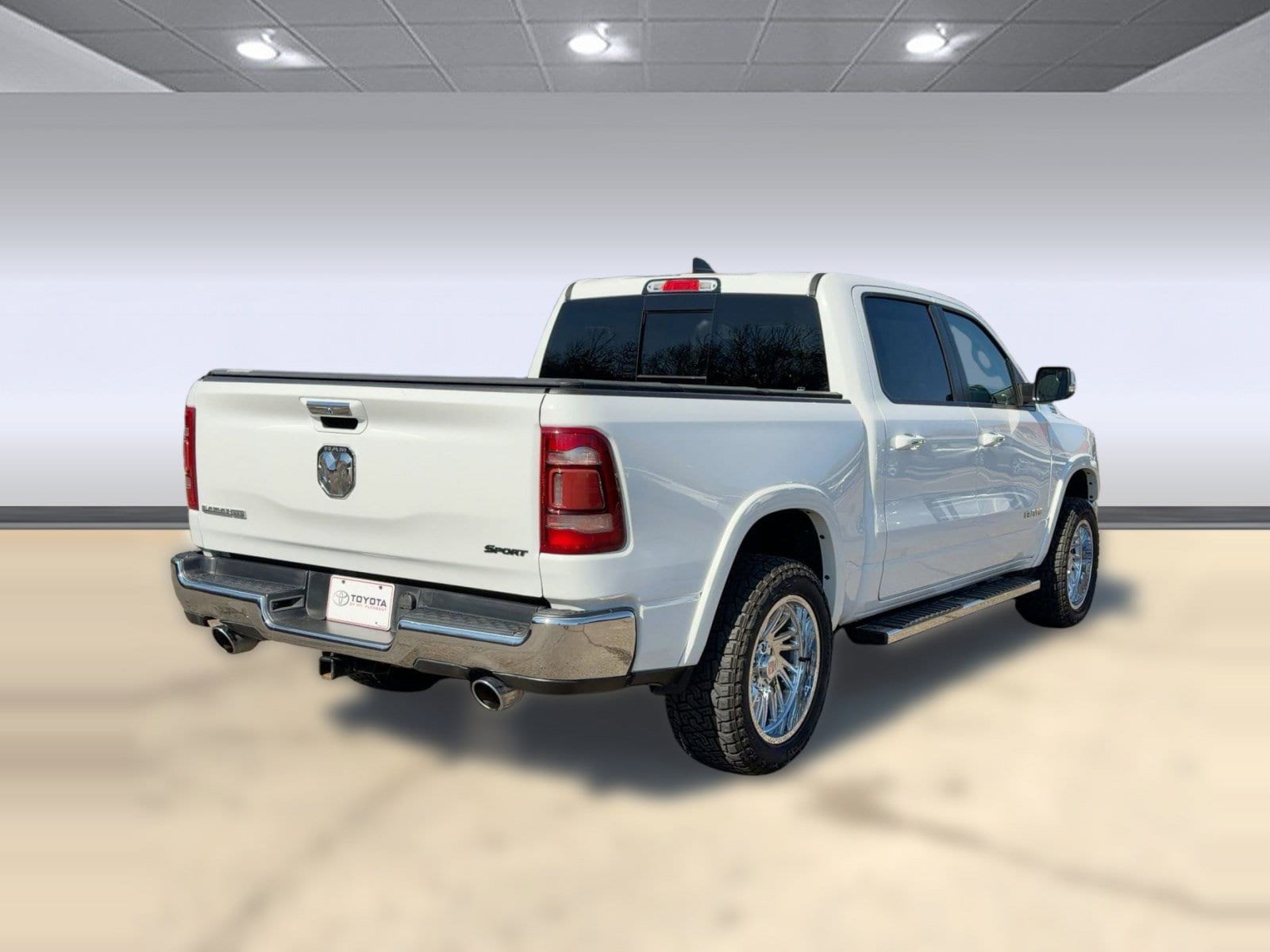 2021 RAM Ram 1500 Pickup Laramie - Photo 8