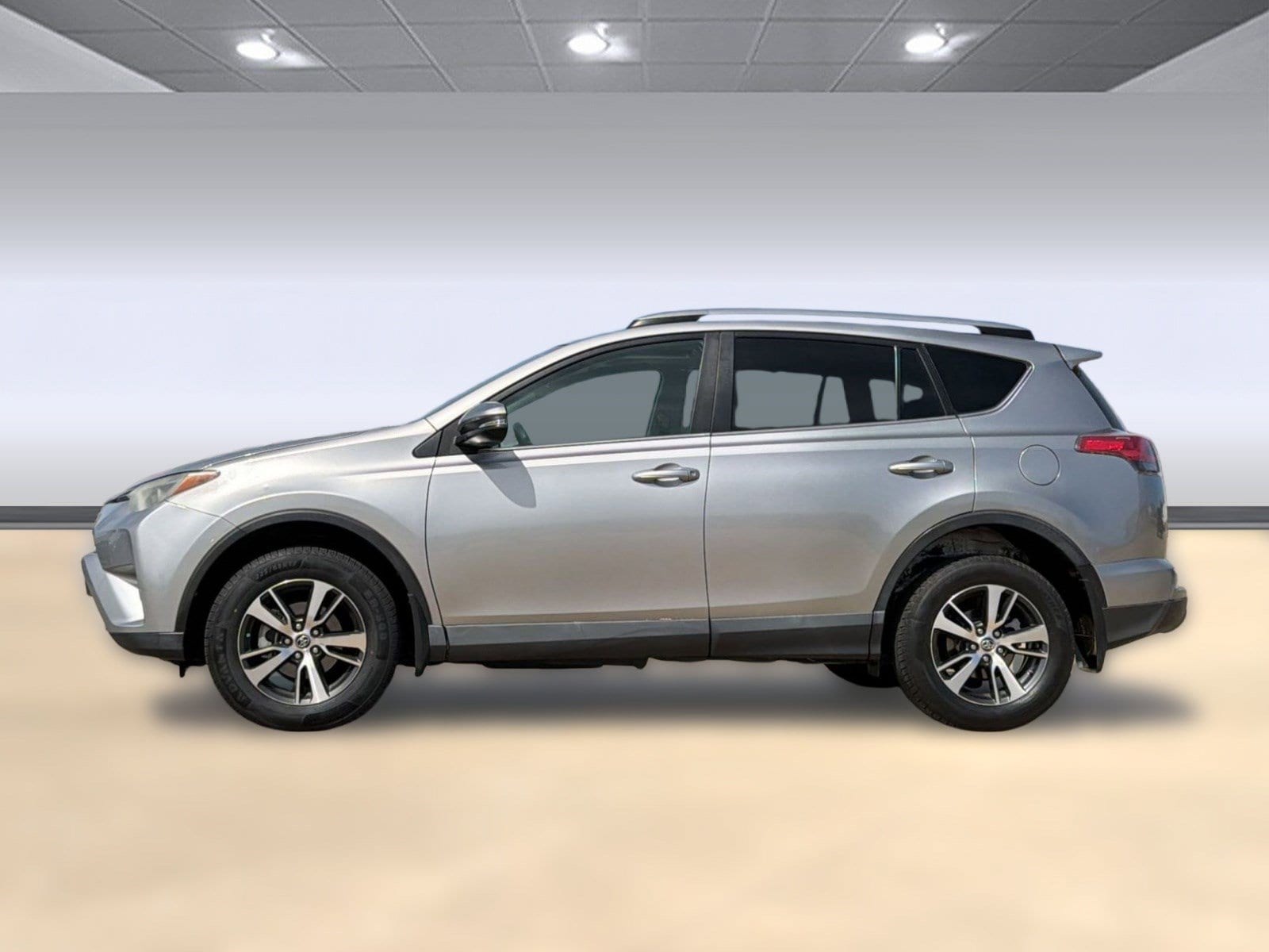 Used 2017 Toyota RAV4 XLE with VIN 2T3RFREV5HW659178 for sale in Paris, TX