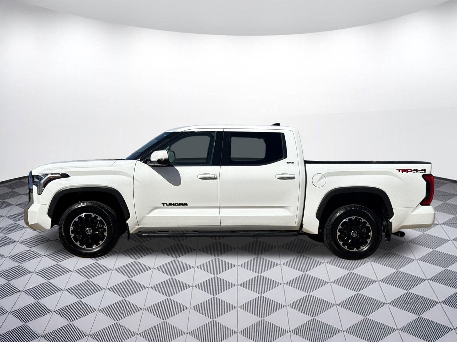 2022 Toyota Tundra SR5 photo 4