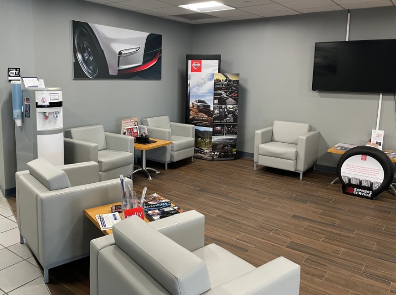 Waiting area with TV, free wi-fi.JPG