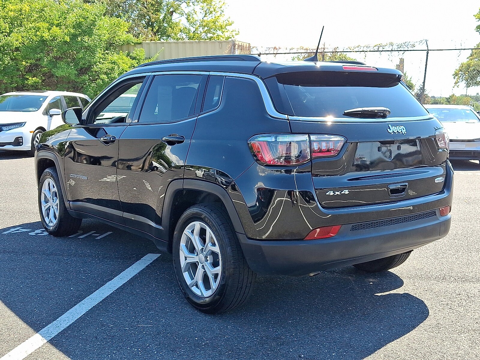 2024 Jeep Compass Latitude photo 3