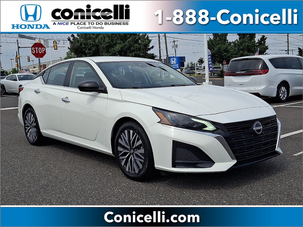 Used 2025 Nissan Altima SV Sedan