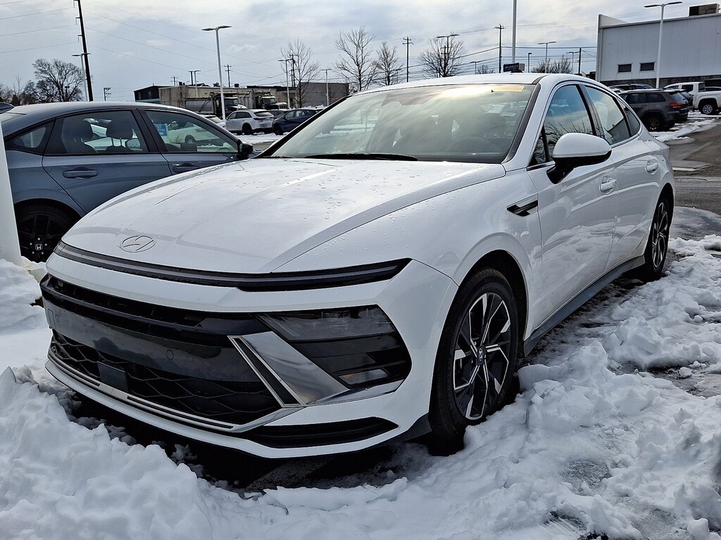 Used 2024 Hyundai Sonata SEL Sedan