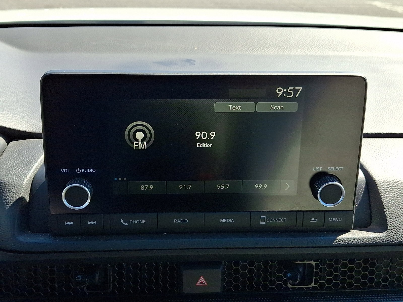 2025 Honda CR-V LX - Photo 16