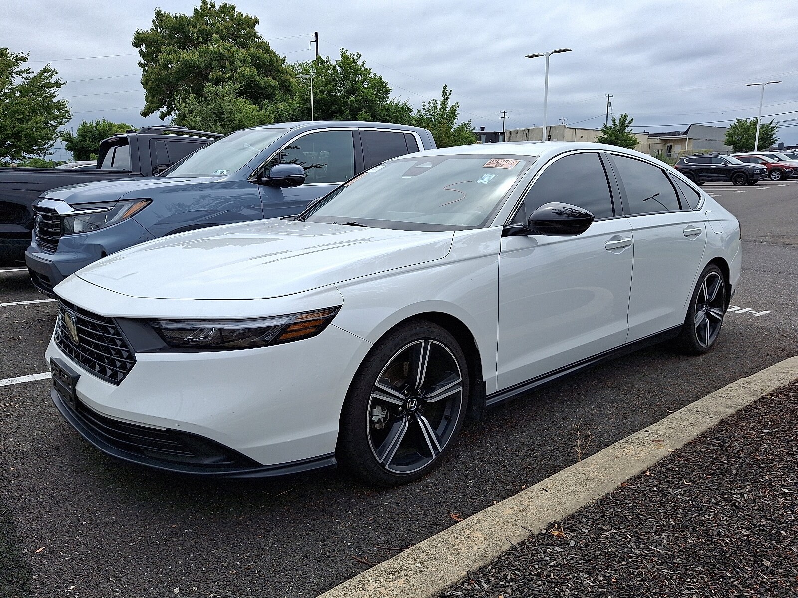 2024 Honda Accord Hybrid Sport photo 2