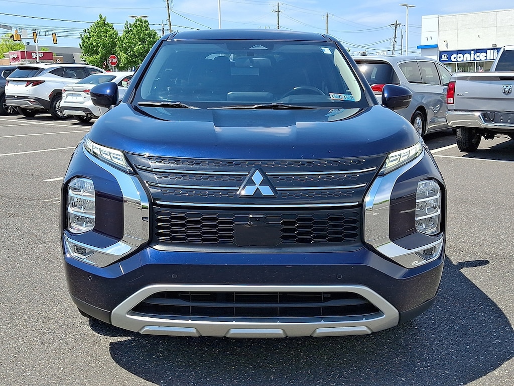 Used 2024 Mitsubishi Outlander SE Black Edition SUV