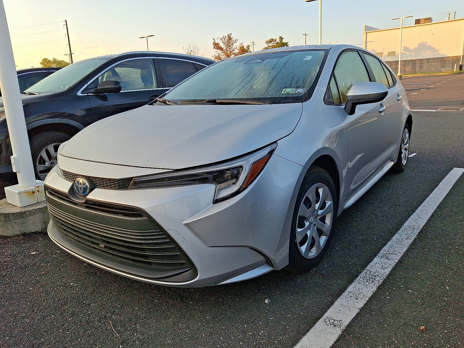 2025 Toyota Corolla Hybrid LE photo 2