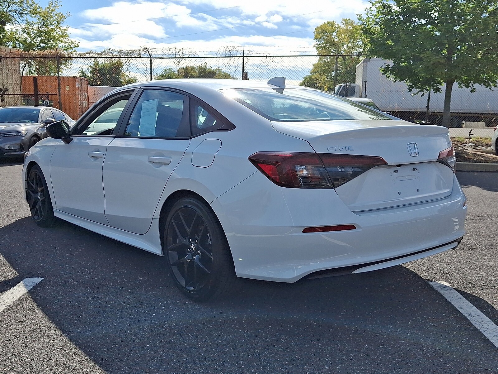 2025 Honda Civic Sport photo 3