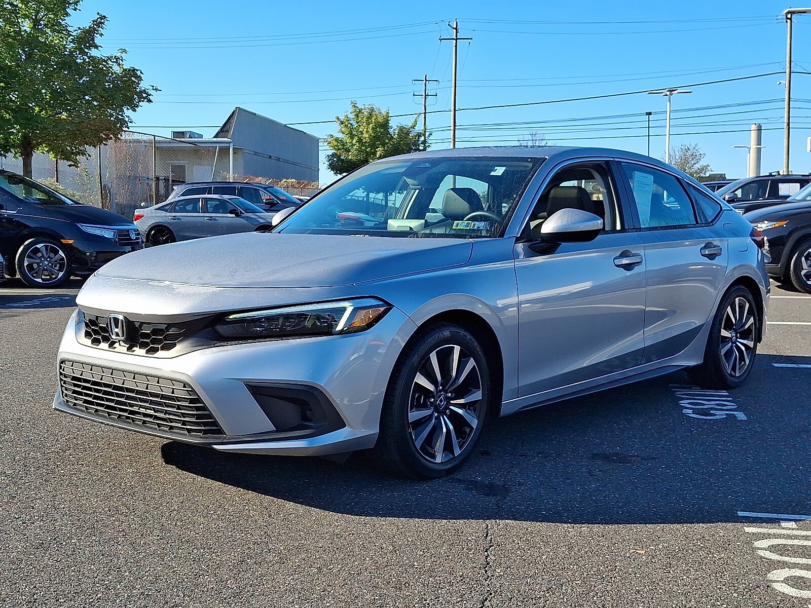 2022 Honda Civic EX-L Hatchback photo 2