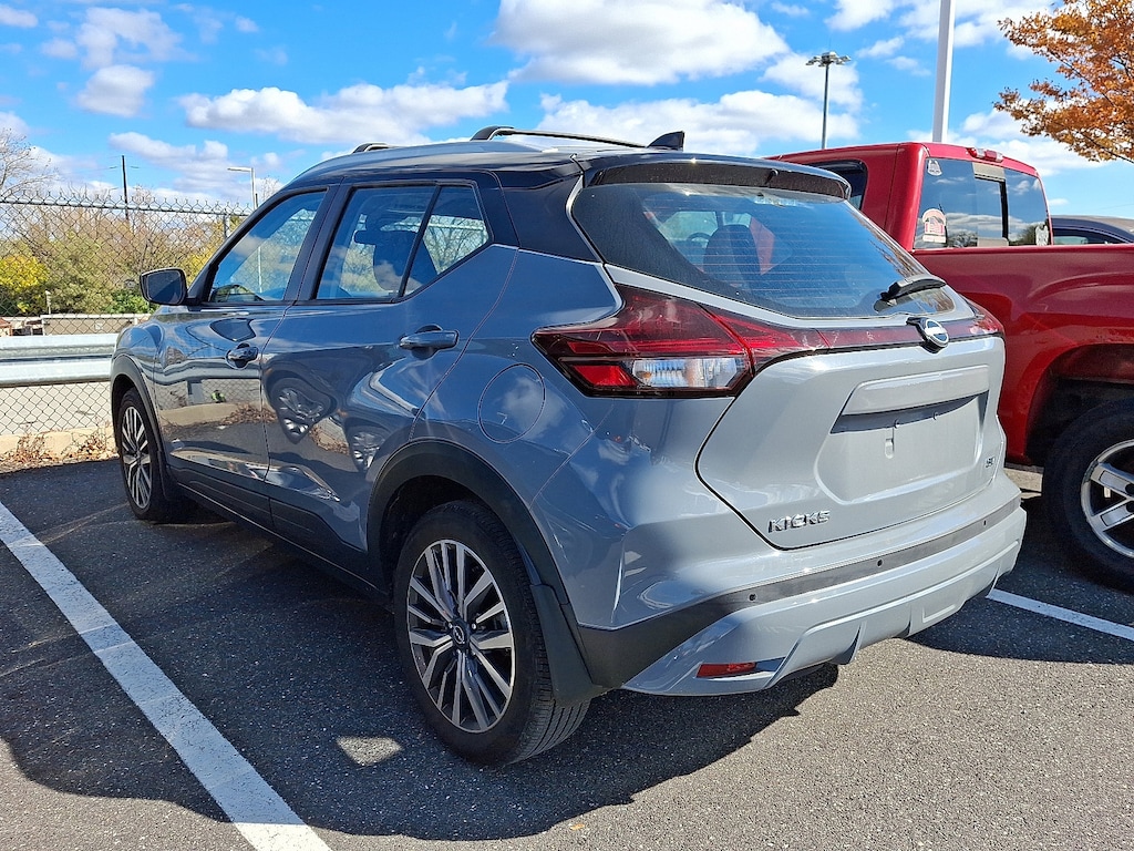 Used 2024 Nissan Kicks SV SUV