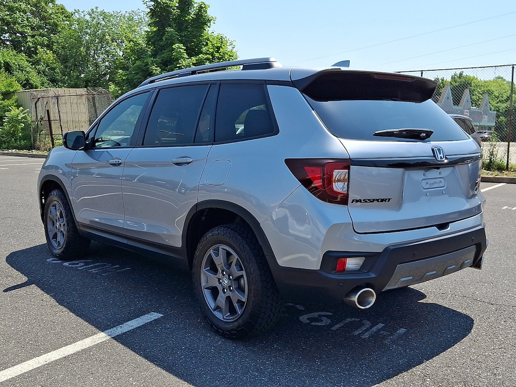 Used 2024 Honda Passport TrailSport SUV