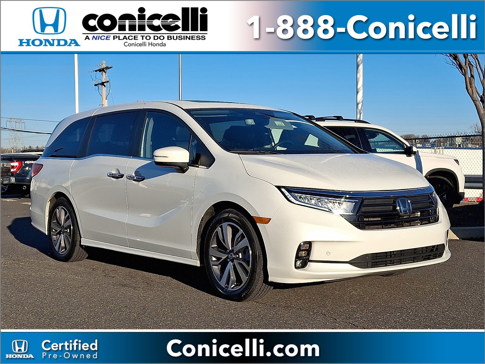 2023 Honda Odyssey Touring's photo