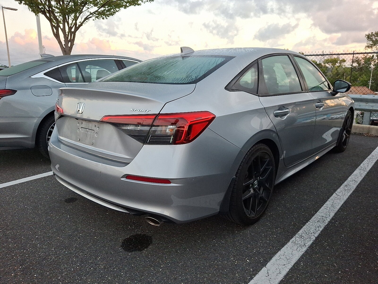 2022 Honda Civic Sport photo 4
