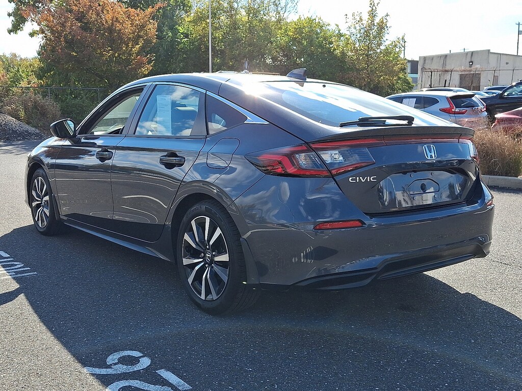 Used 2022 Honda Civic EX-L Hatchback