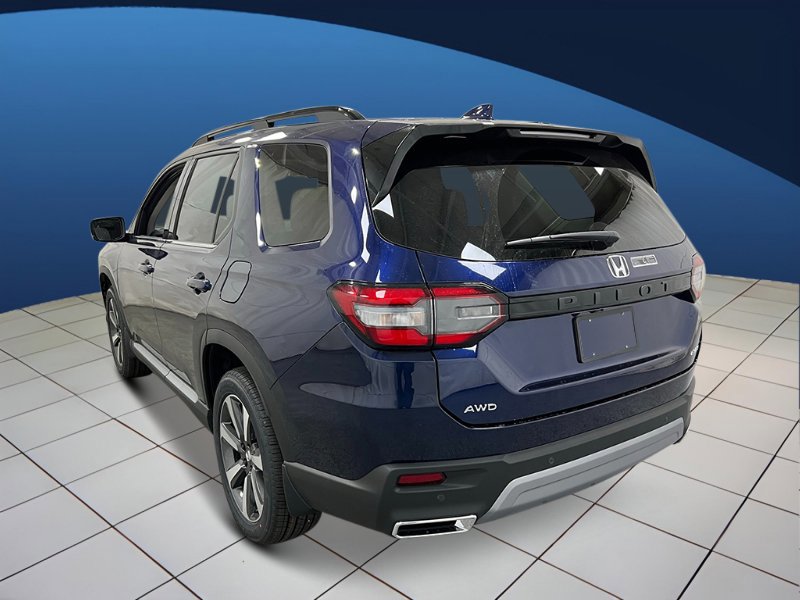 2025 Honda Pilot Touring photo 2