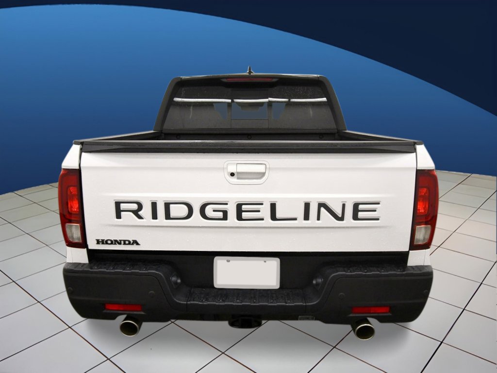 2026 Honda Ridgeline Black Edition photo 3
