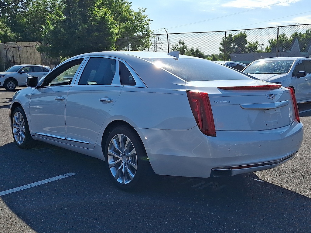 Used 2016 CADILLAC XTS Luxury Collection Sedan