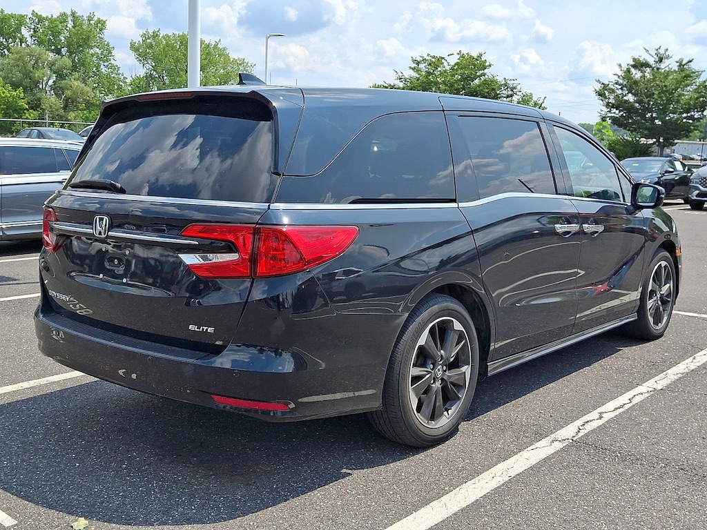 Certified 2023 Honda Odyssey Elite Van