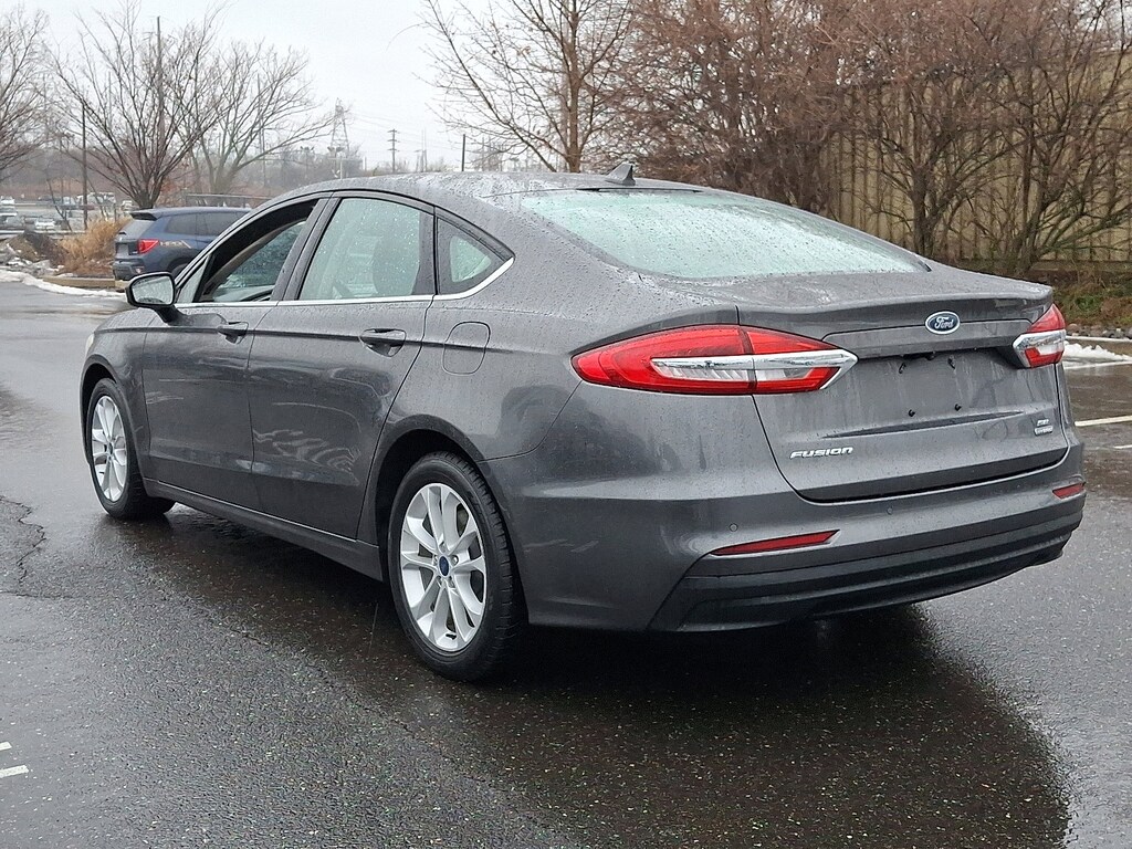 Used 2020 Ford Fusion Hybrid SE Sedan