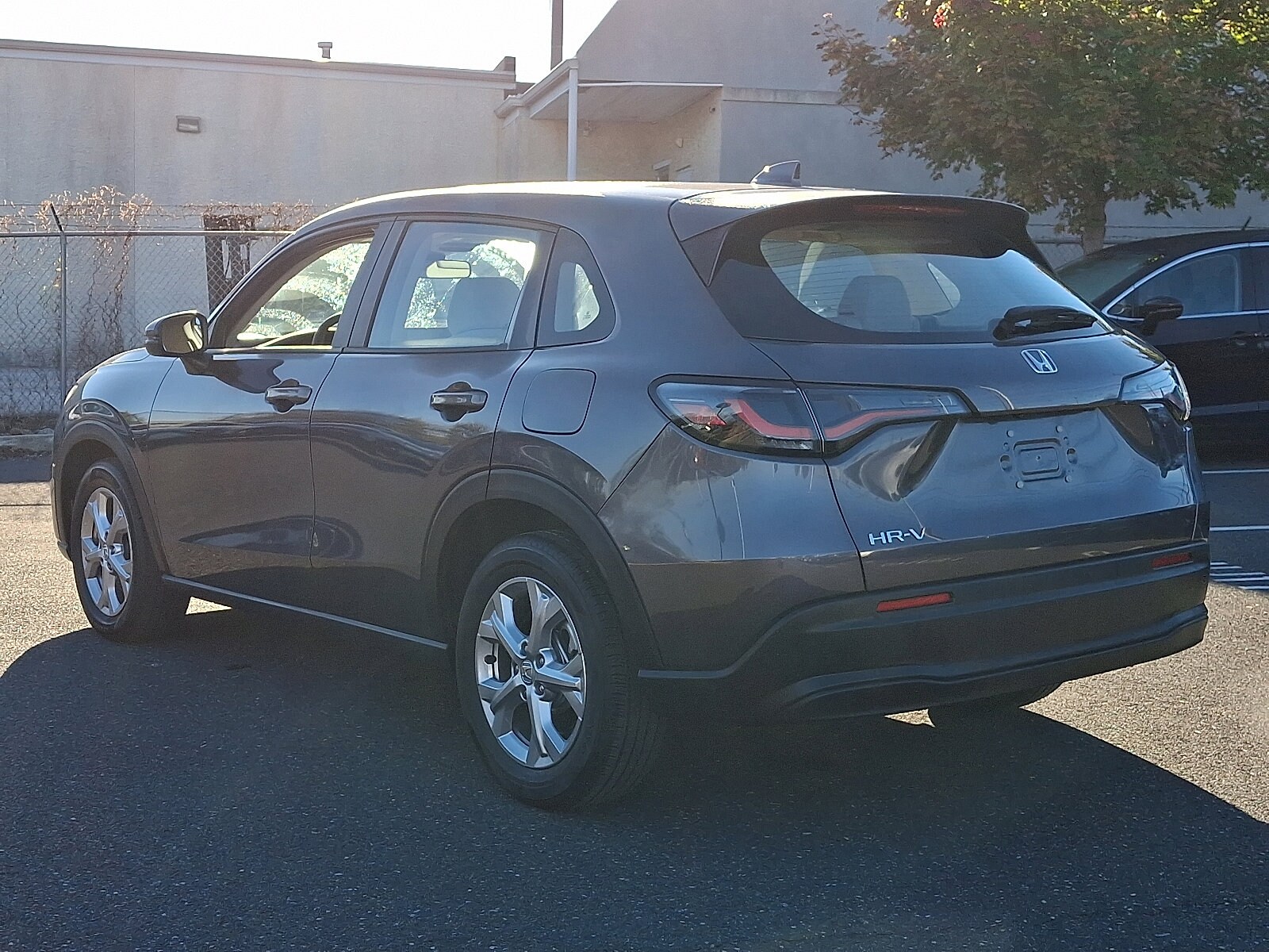 2023 Honda HR-V LX photo 4