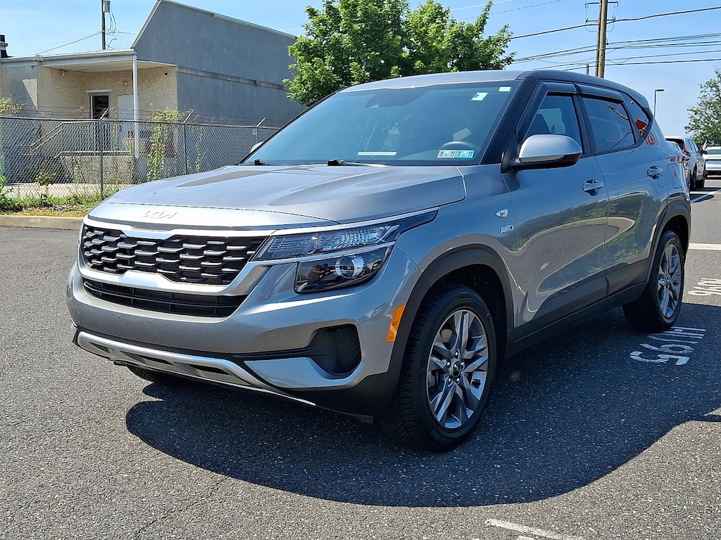 Used 2023 Kia Seltos LX SUV
