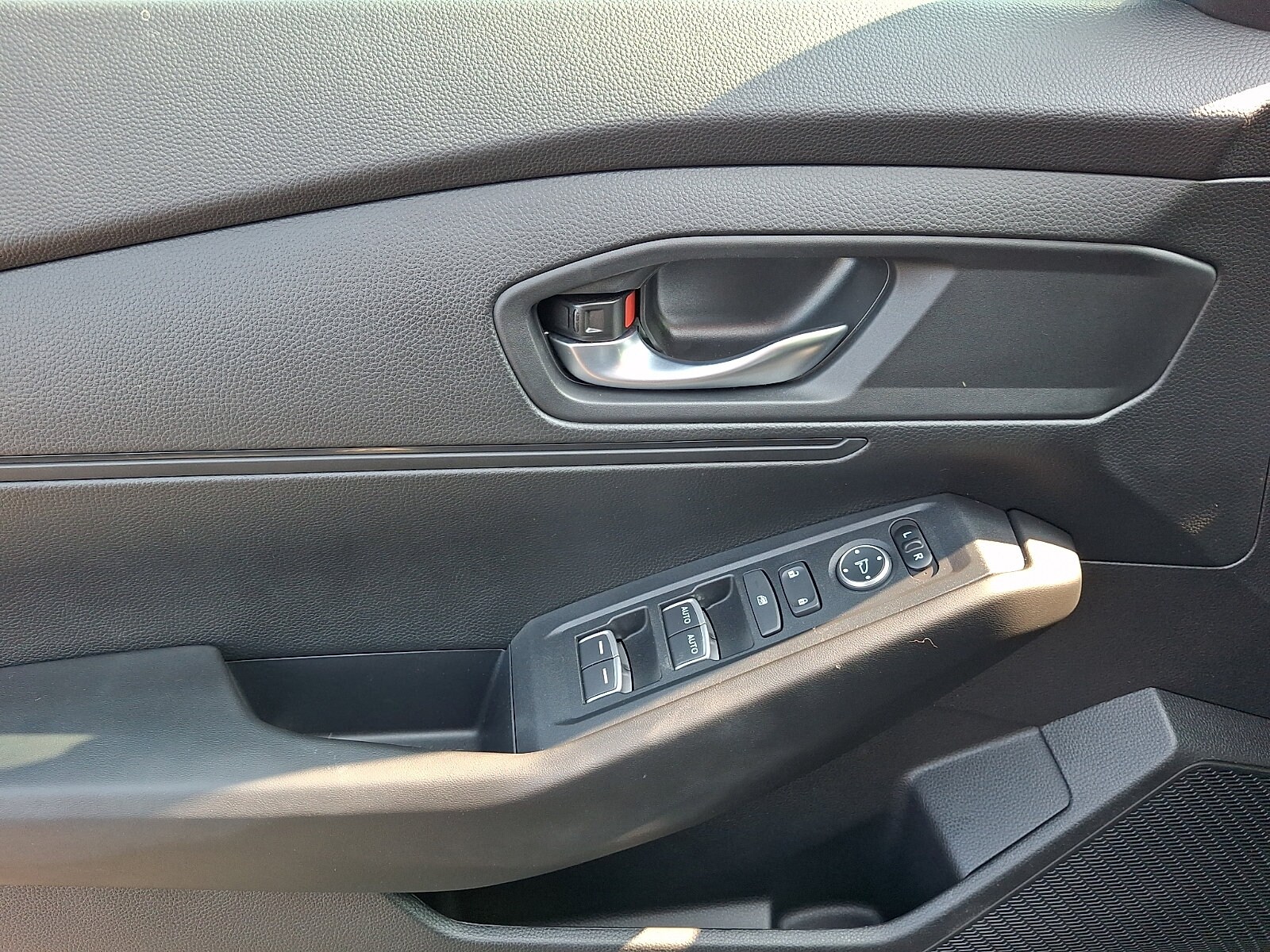 2023 Honda Accord LX - Photo 12