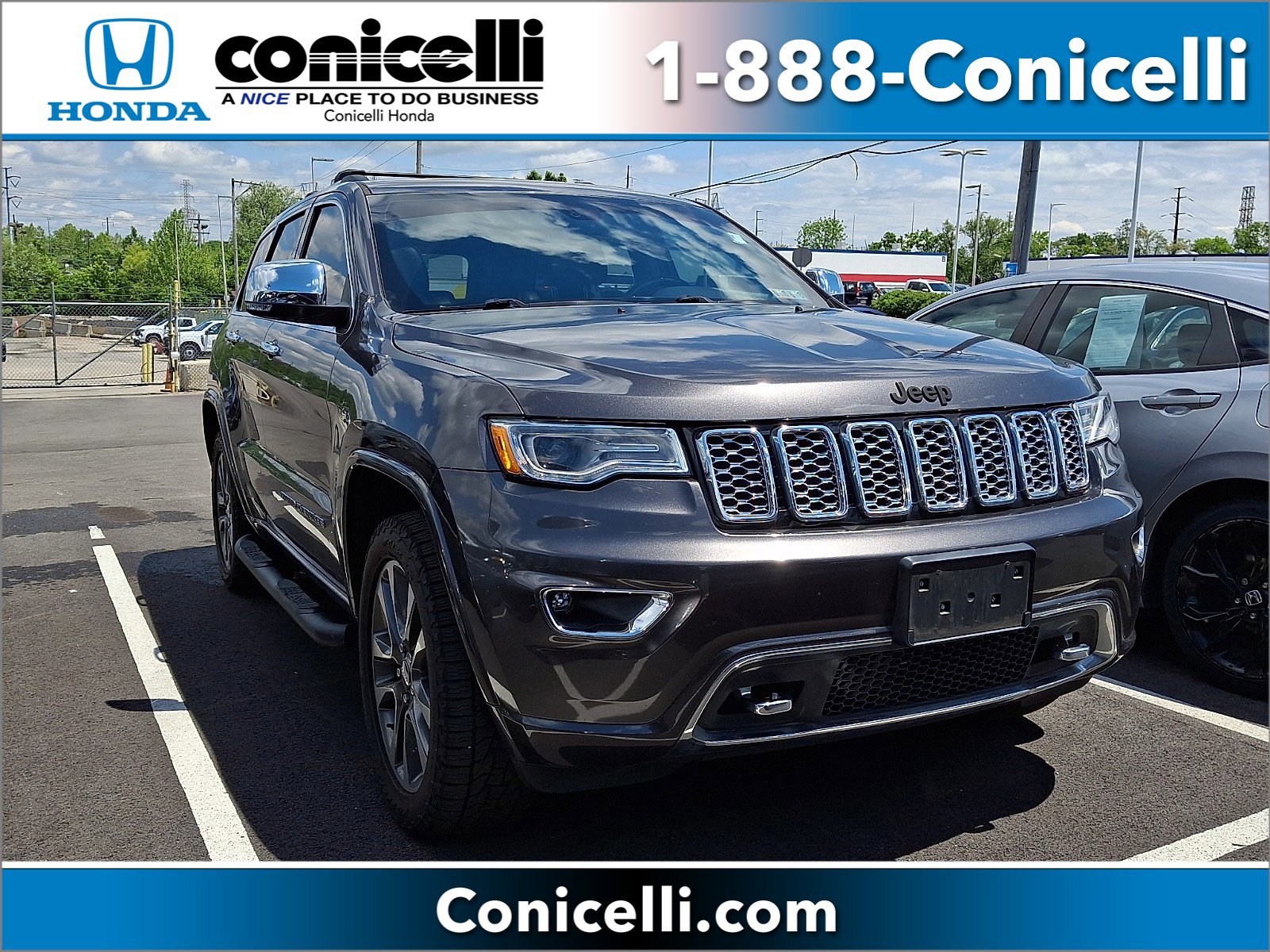 2017 Jeep Grand Cherokee Overland 4WD's photo