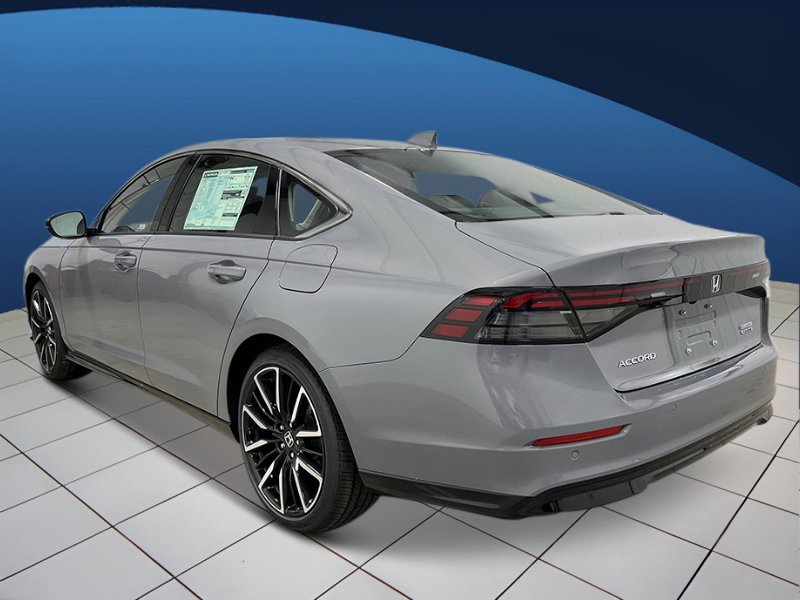 2025 Honda Accord Hybrid Touring photo 2