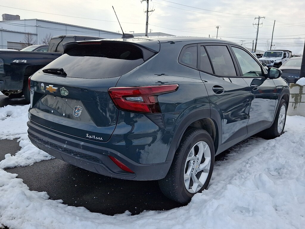 Used 2025 Chevrolet Trax LS SUV